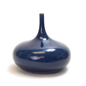 Blue vase one_4203
